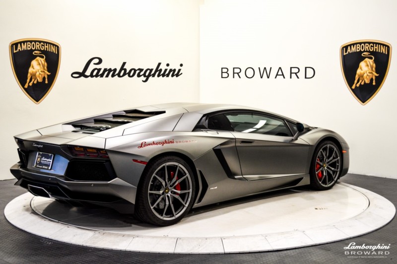 2014 Lamborghini Aventador LP700-4 Coupe