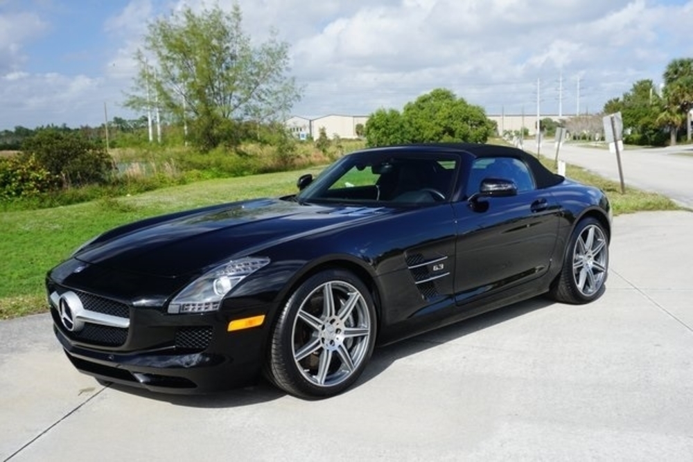 2012 mercedes benz sls amg side view